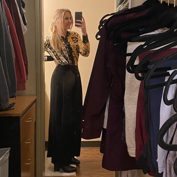 Meet your Posher, Monet - Picture 3 of 3